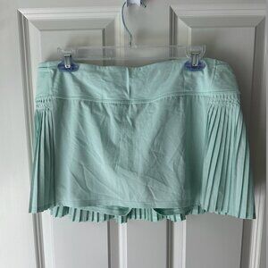 LULULEMON MINT GREEN TENNIS SKIRT WITH PLEATED BACK